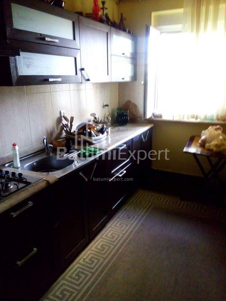 Daire 78 m² Daire - Şerif Khimshiashvili, Batumi, Gürcistan