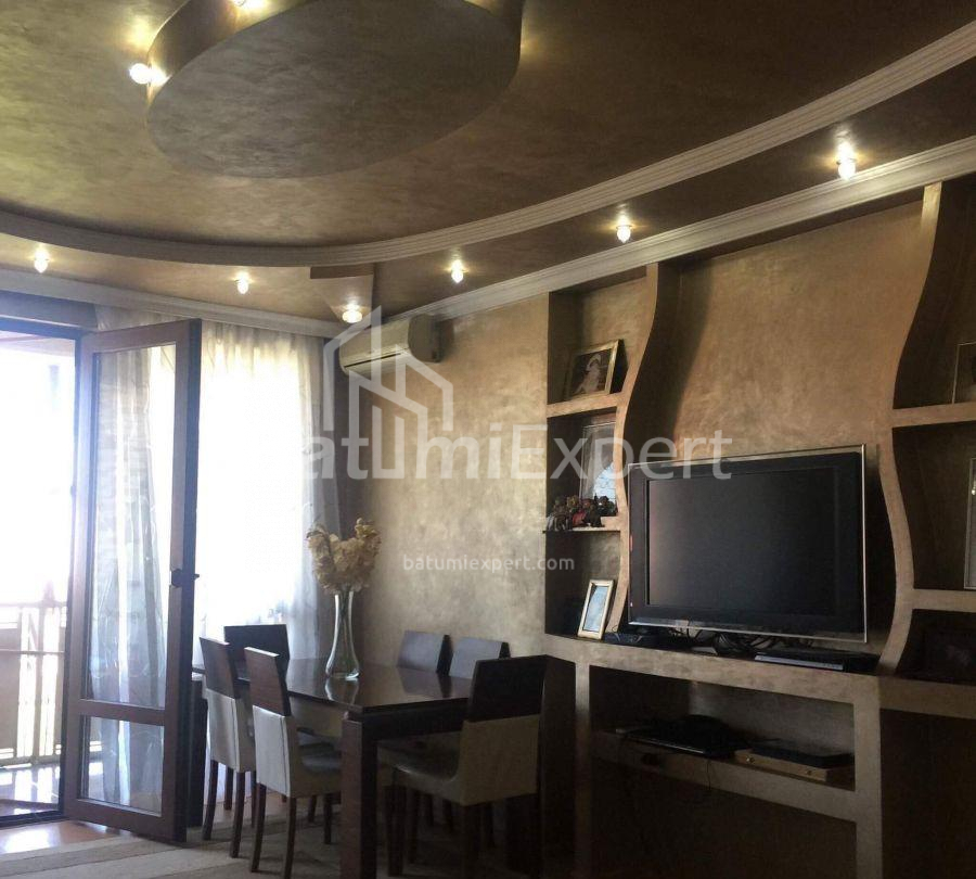 Daire 80 m² Daire - Yurievskaya, Batumi, Gürcistan