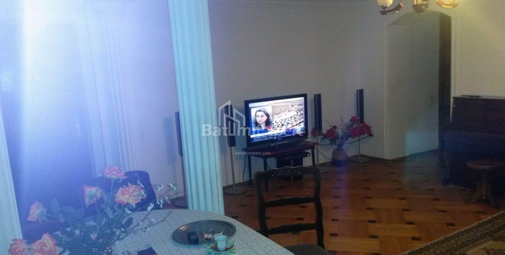 Daire 83 m² Daire - Zuraba Gorgiladze, Batumi, Gürcistan