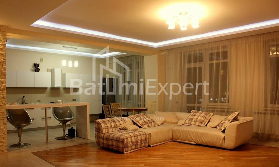 Daire 160 m² Daire - İlya Çavçavadze, Batumi, Gürcistan
