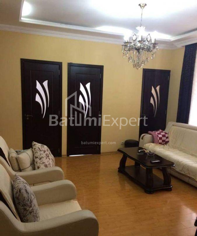Daire 98 m² Daire - Zuraba Gorgiladze, Batumi, Gürcistan