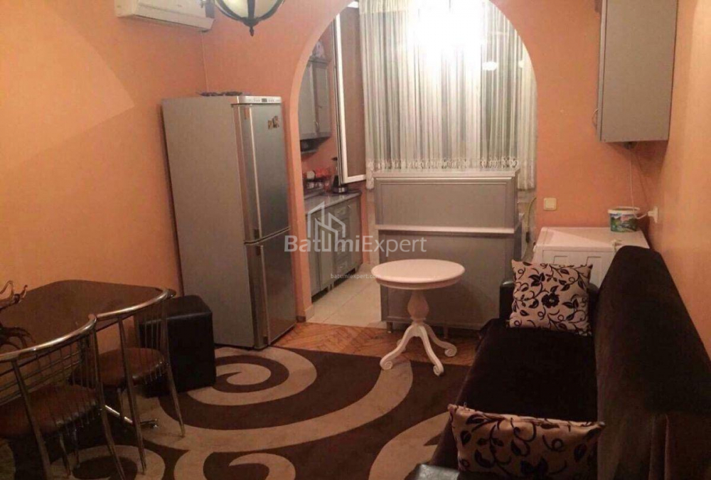 Daire 87 m² Daire - Şalva Inasaridze, Batumi, Gürcistan