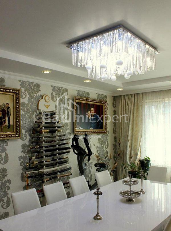Daire 160 m² Daire - İlya Çavçavadze, Batumi, Gürcistan