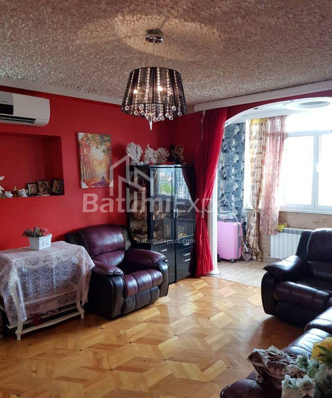 Daire 85 m² Daire - Vakhtang Gorgasali, Batumi, Gürcistan