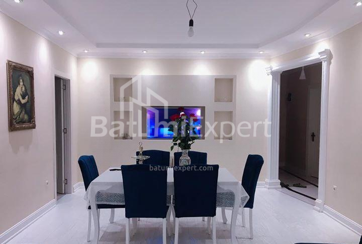 Daire 86 m² Daire - Alexandra Puşkin, Batumi, Gürcistan