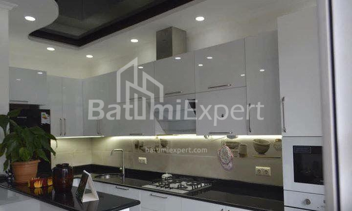 Daire 80 m² Daire - İlya Çavçavadze, Batumi, Gürcistan