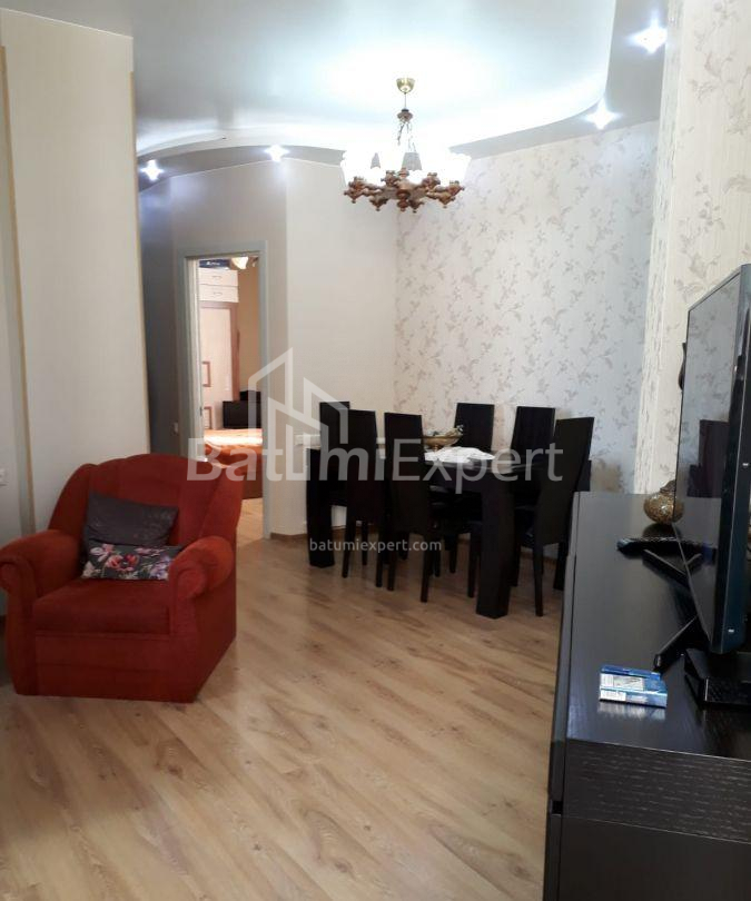 Daire 96 m² Daire - Şerif Khimshiashvili, Batumi, Gürcistan