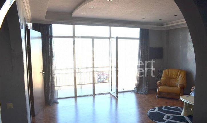 Daire 80 m² Daire - Alexandra Puşkin, Batumi, Gürcistan