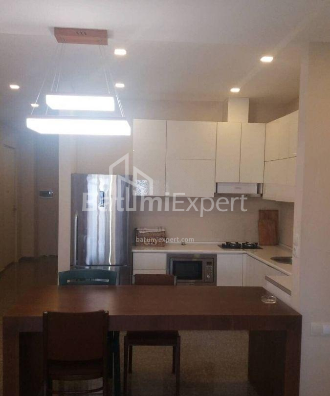 Daire 92 m² Daire - Zuraba Gorgiladze, Batumi, Gürcistan