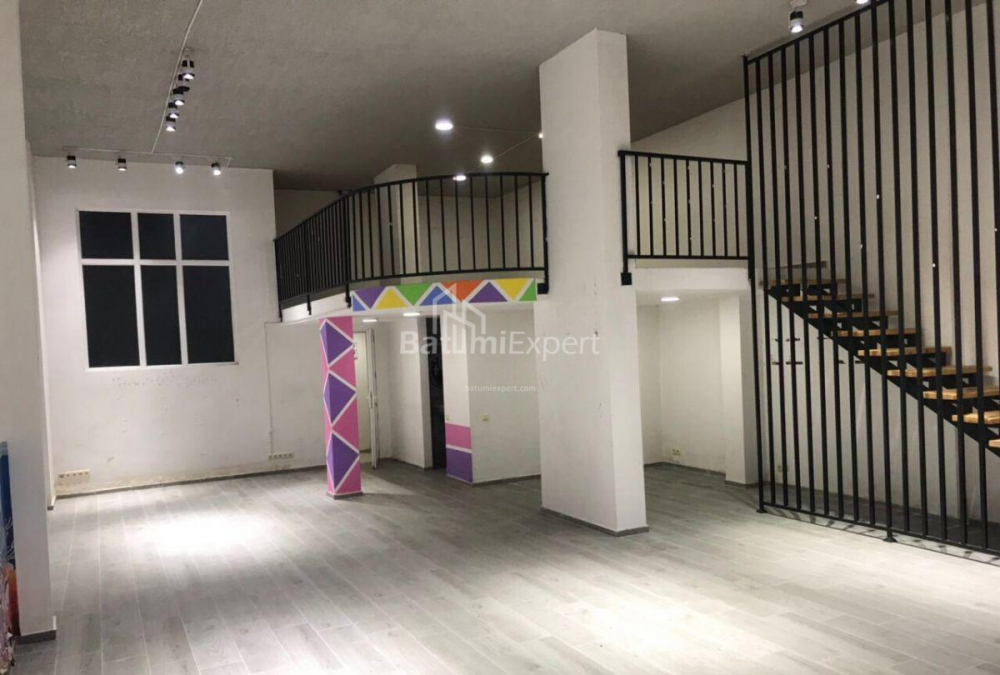Daire 130 m² Daire - Ekvtime Takaishvili, Batumi, Gürcistan