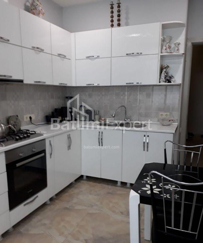 Daire 96 m² Daire - Şerif Khimshiashvili, Batumi, Gürcistan