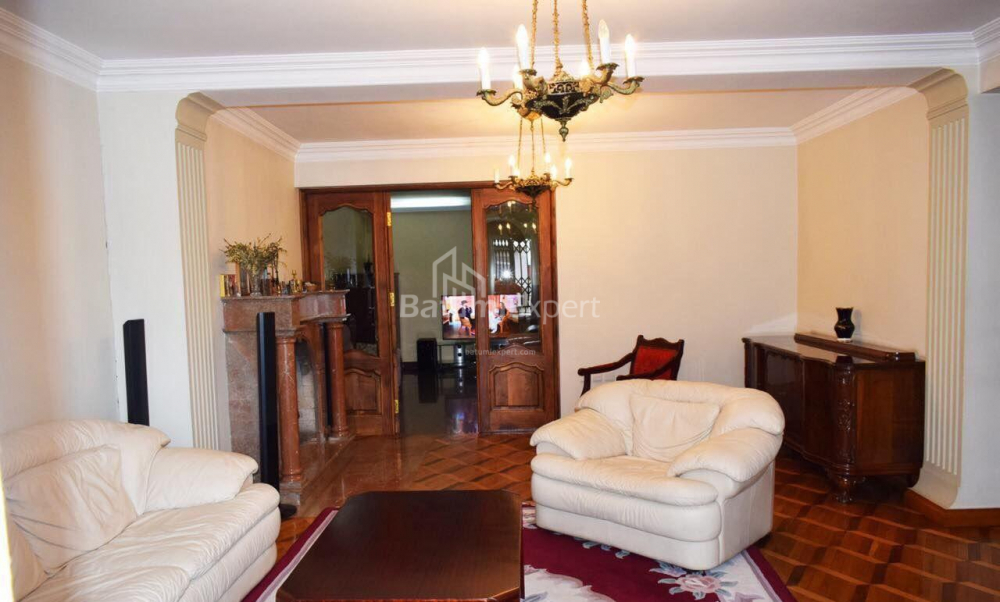 Daire 120 m² Daire - Zuraba Gorgiladze, Batumi, Gürcistan
