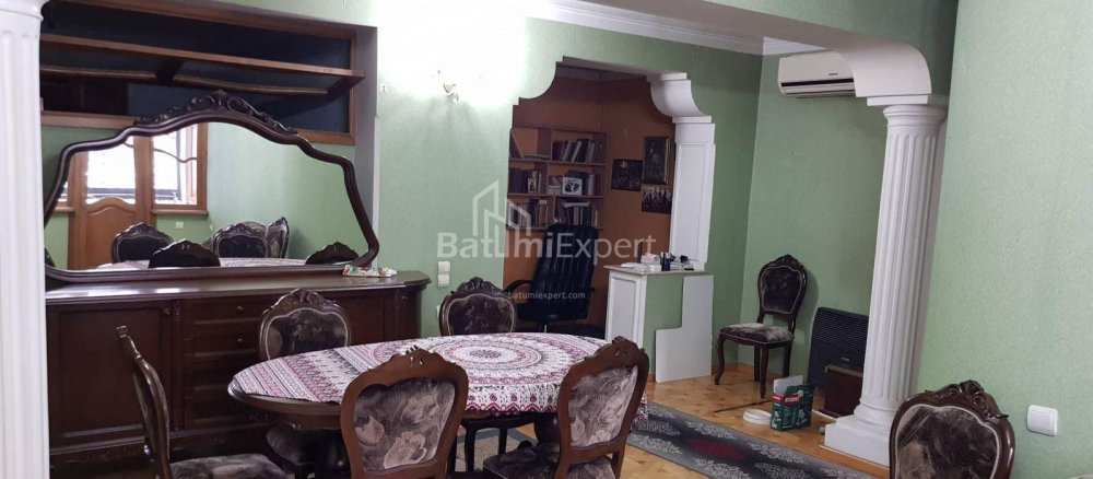 Daire 90 m² Daire - Vakhtang Gorgasali, Batumi, Gürcistan