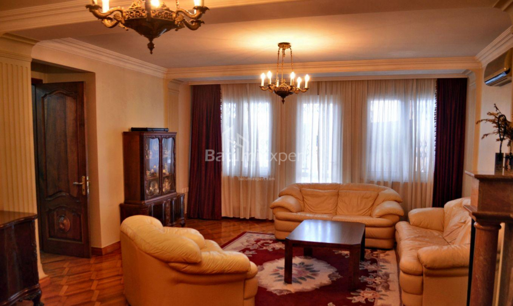 Daire 140 m² Daire - Yurievskaya, Batumi, Gürcistan