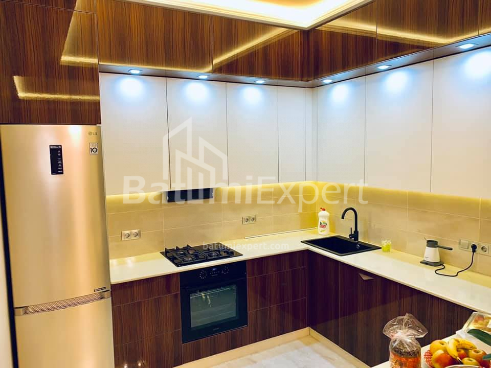 Daire 102 m² Daire - İlya Çavçavadze, Batumi, Gürcistan