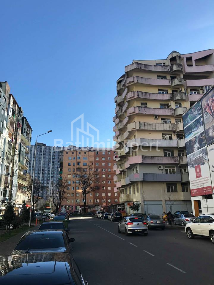 Daire 380 m² Daire - Zuraba Gorgiladze, Batumi, Gürcistan