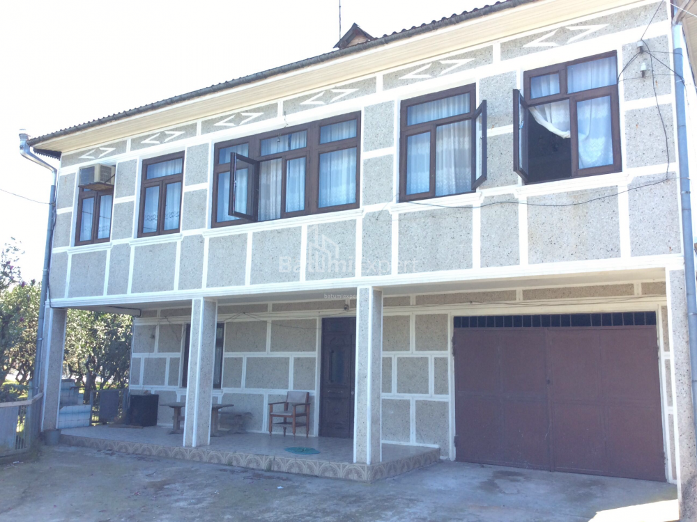 Mesken 100 m² Daire - Lech ve Maria Kachinsky, Batumi, Gürcistan