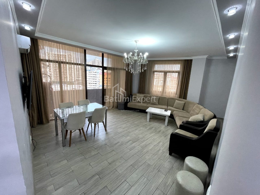 Daire 110 m² Daire - Mihail Javakhishvili, Batumi, Gürcistan
