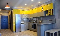 Daire 2-oda 82 m² - Niko Pirosmani, Batumi