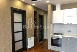 Daire 2-oda 60 m² - Niko Pirosmani, Batumi