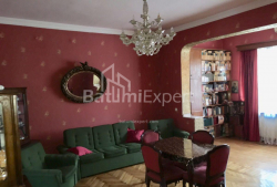 Daire 3-oda 132 m² - Kral Parnavaz, Batumi