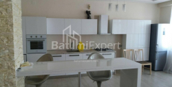 Daire 3-oda 160 m² - İlya Çavçavadze, Batumi