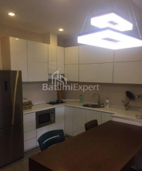 Daire 92 m² Daire - Zuraba Gorgiladze, Batumi, Gürcistan