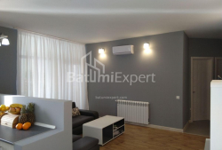 Daire 80 m² Daire - Alexandra Puşkin, Batumi, Gürcistan