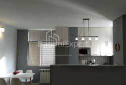 Daire 3-oda 80 m² - Alexandra Puşkin, Batumi