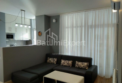 Daire 3-oda 80 m² - Alexandra Puşkin, Batumi