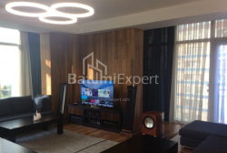 Daire 143 m² Daire - Şerif Khimshiashvili, Batumi, Gürcistan