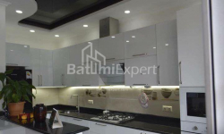 Daire 80 m² Daire - Yurievskaya, Batumi, Gürcistan