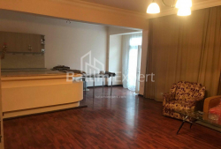 Daire 120 m² Daire - Zuraba Gorgiladze, Batumi, Gürcistan