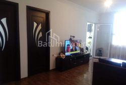 Daire 3-oda 60 m² - Mihail Lermontov, Batumi
