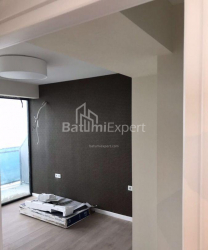 Daire 70 m² Daire - Şerif Khimshiashvili, Batumi, Gürcistan