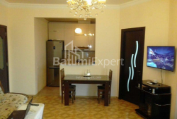 Daire 3-oda 73 m² - Mihail Lermontov, Batumi