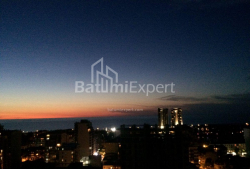 Daire 95 m² Daire - Şerif Khimshiashvili, Batumi, Gürcistan