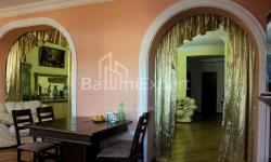 Daire 135 m² Daire - Yurievskaya, Batumi, Gürcistan