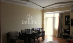 Daire 100 m² Daire - Niko Pirosmani, Batumi, Gürcistan