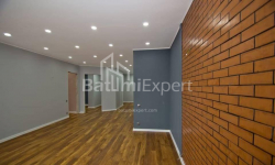 Daire 4-oda 112 m² - Niko Pirosmani, Batumi