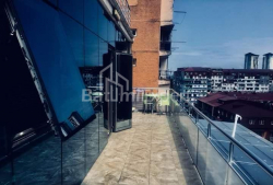 Daire 3-oda 124 m² - Vakhtang Gorgasali, Batumi