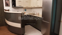 Daire 90 m² Daire - Zviada Gamsahurdia, Batumi, Gürcistan