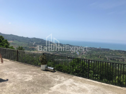 Mesken 2255 m² Daire - Ağmaşenebeli, Chakvi, Gürcistan