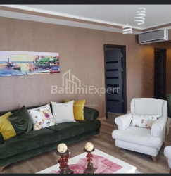 Daire 88 m² Daire - Rustaveli, Batumi, Gürcistan