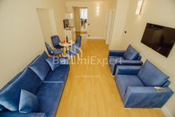 Daire 78 m² Daire - Şerif Khimshiashvili, Batumi, Gürcistan