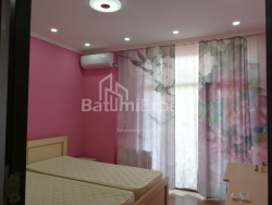 Daire 80 m² Daire - Zuraba Gorgiladze, Batumi, Gürcistan