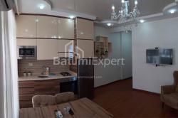 Daire 3-oda 55 m² - Lech ve Maria Kachinsky, Batumi