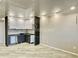 Daire 68 m² Daire - Şalva Inasaridze, Batumi, Gürcistan