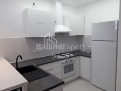 Daire 4-oda 93 m² - Niko Pirosmani, Batumi