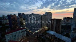 Daire 80 m² Daire - Şalva Inasaridze, Batumi, Gürcistan